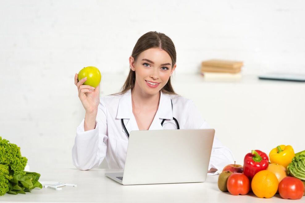 O médico recomenda froitas para a dieta hipoalergénica