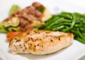 Peituga de polo ao forno no menú para aqueles que queiran baixar o colesterol e perder peso